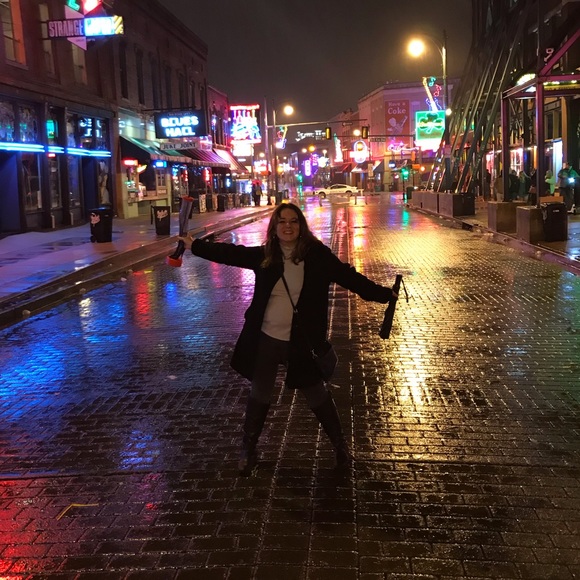 Meet your Posher, Michelle - Picture 1 of 1